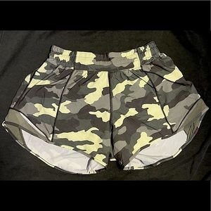 LULULEMON hotty hot shorts camo